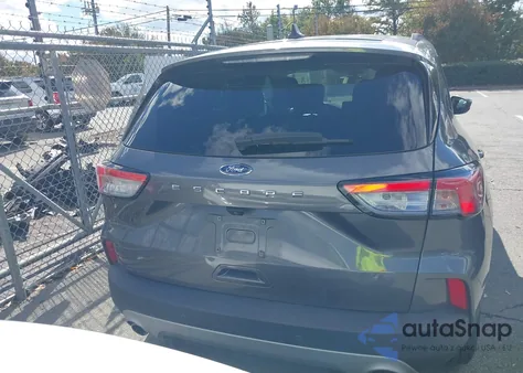 2021 Ford Escape Sel z USA, uszkodzony, nr VIN 1FMCU0H67MUB25632